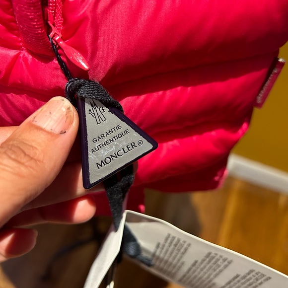Moncler Lucila Ruffle/Hooded/Down Vest/Fuschia Pink/XL/Sz 5 w/Tags, Hanger & Bag - Picture 3 of 16